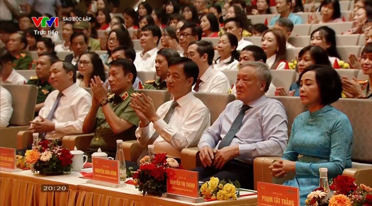 Delegates attending the art and political program "Sao Doan" in 2025 (10th year). Photo: VTV1