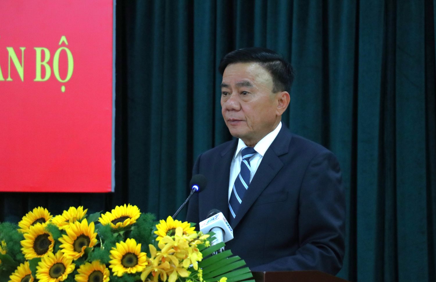 Uy vien Bo Chinh tri, Thuong truc Ban Bi thu Tran Cam Tu phat bieu tai buoi le.  Anh: Minh Quan