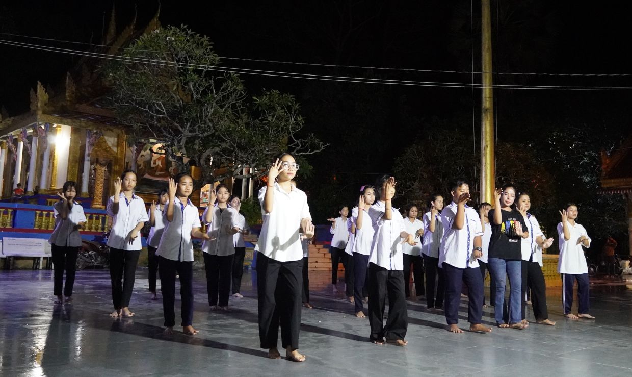 Lop mua Khmer tai chua Doi (phuong Phu Loi, TP Can Tho). Anh: Phuong Anh
