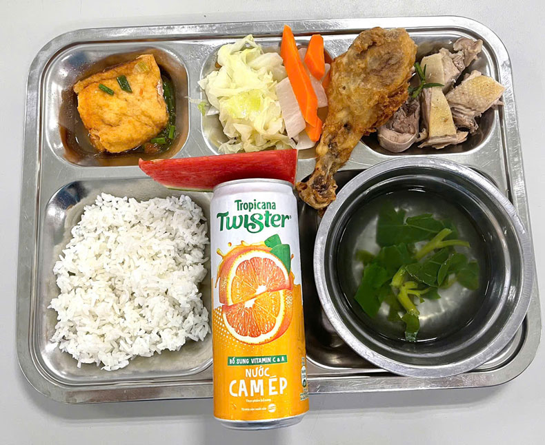Can canh suat an danh cho cong nhan, lao dong Phu Tho. Anh: An Vi