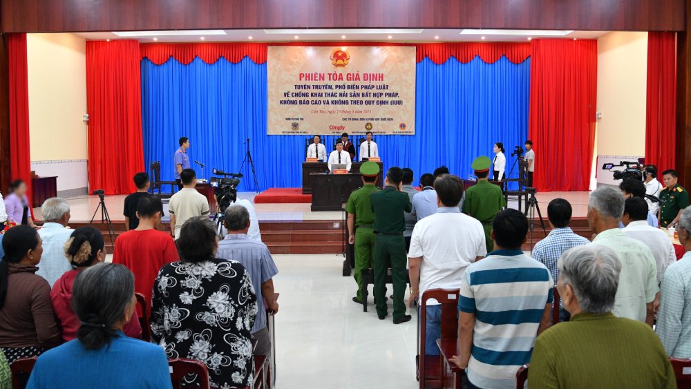 The mock trial is a form of visual and effective propaganda on the law against IUU fishing. Photo: CSB4 Region Command