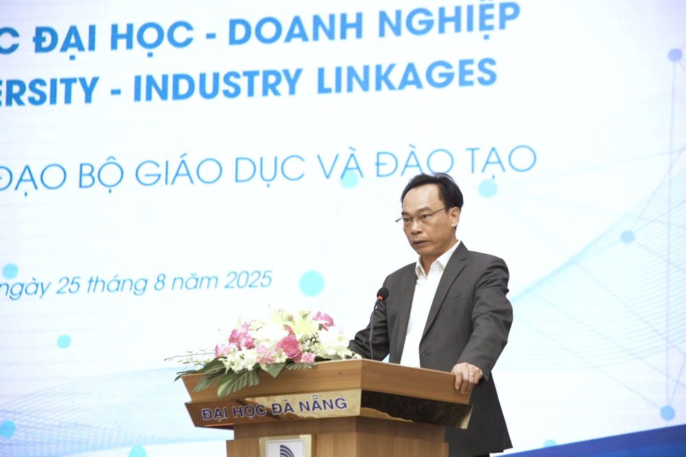High technology, strategic technology are the way to elevate Vietnam. Photo: Tran Thi