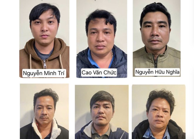 Các bị can trong đường dây vàng lậu. Ảnh: Bộ Công an