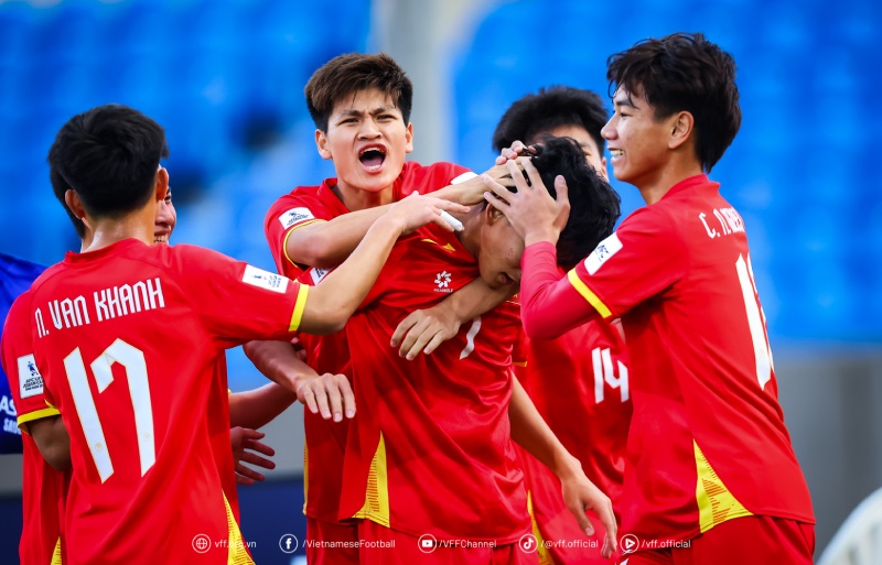 Doi du tuyen U18 Viet Nam chuan bi tham du giai giao huu tai Han Quoc. Anh: VFF