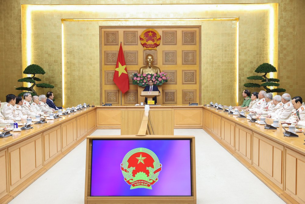 Buoi gap mat, tri an Ban Lien lac Cong an chi vien chien truong mien Nam. Anh: VGP