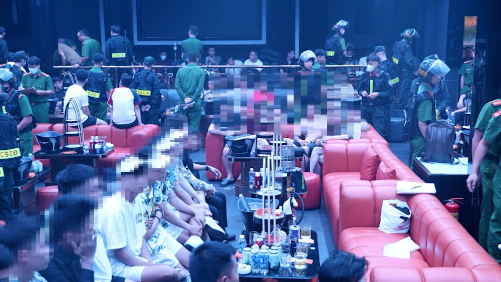 Organizing drug use in restaurants and bars, 39 people were prosecuted. Photo: Quang Tri Provincial Police