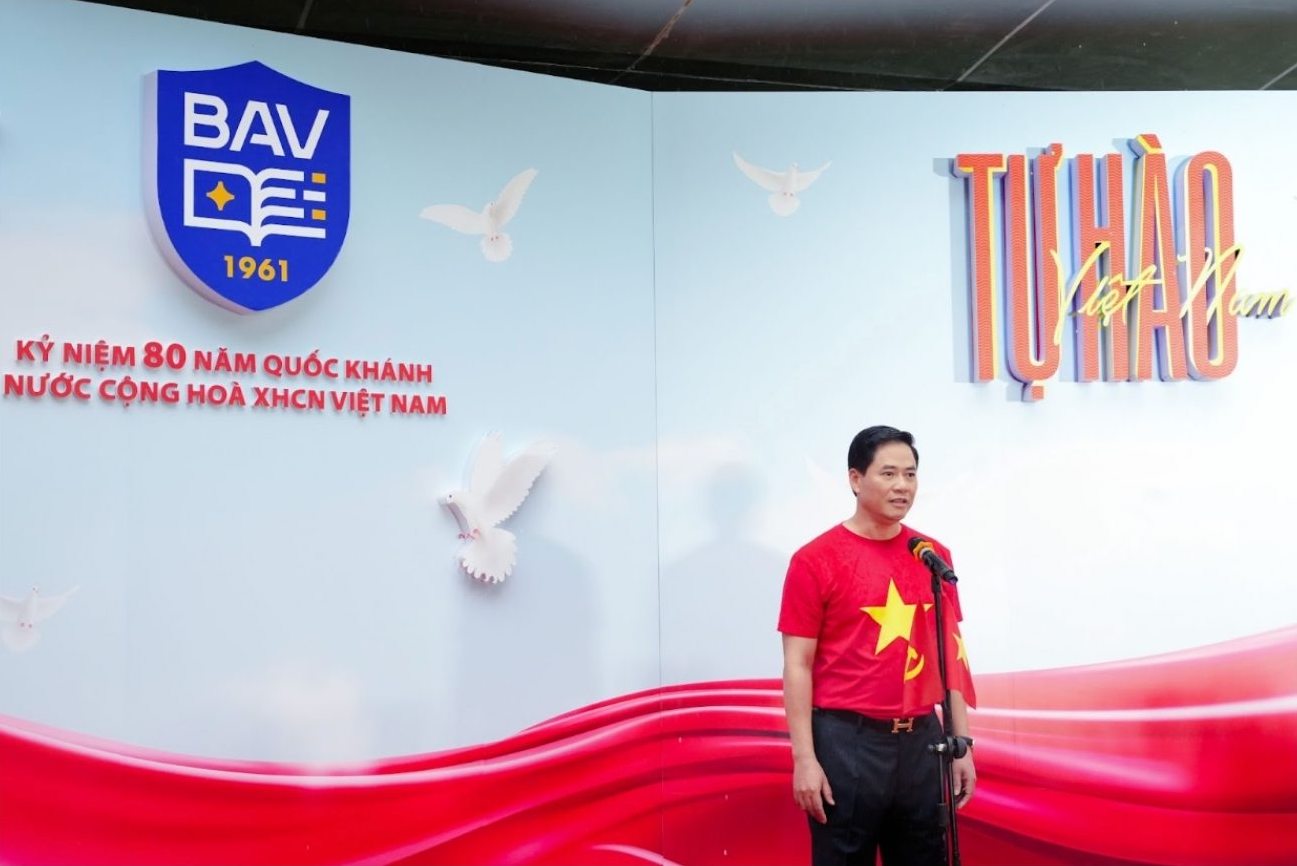 PGS.TS Bui Huu Toan - Bi thu Dang uy, Chu tich Hoi dong Hoc vien Ngan hang phat bieu tai buoi Le. Anh: Hoc vien Ngan hang  