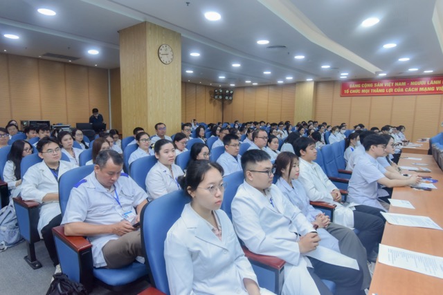 Military Hospital 175 opens a training course on medical examination and treatment practice. Photo: Provided by the hospital