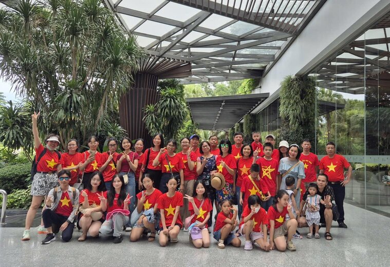 이 휴가는 간부 간부 직원 주식회사 직원 - 섬유 연구소 노동자에게 많은 즐거움을 선사하고 노동력을 재충전할 수 있는 조건을 만듭니다. 사진: Thu Thuy