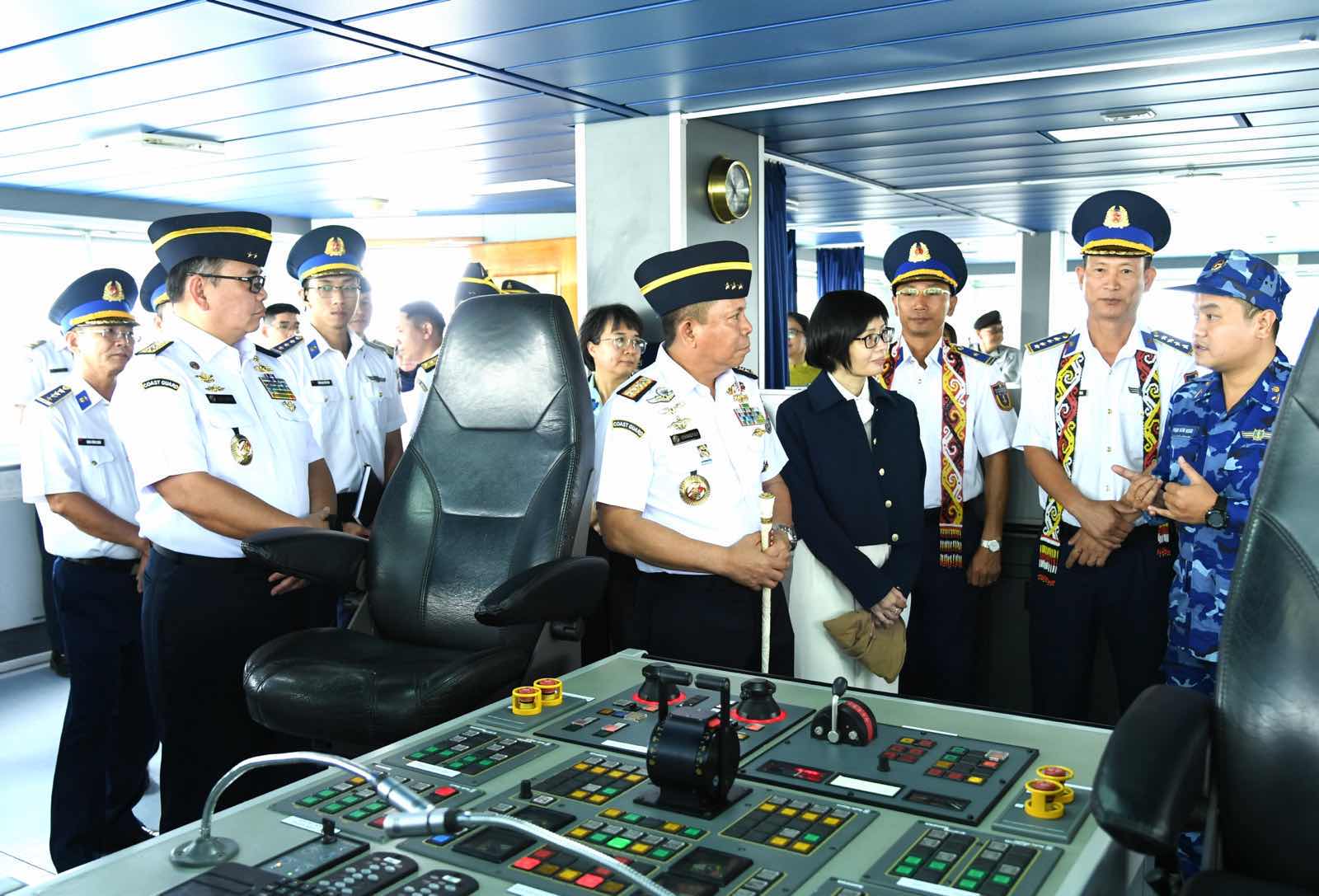 Vietnam Coast Guard ship arrives at Jakarta port after a journey of more than 1,000 nautical miles