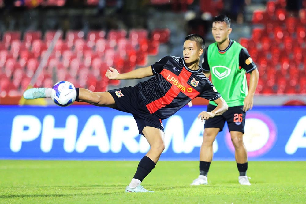 Cau thu Viet kieu Chung Nguyen Do la nhan to dang chu y cua U23 Viet Nam. Anh: VFF