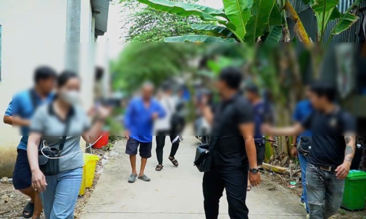 Many YouTubers and TikTokers came to record and interview Mr. M, affecting the security and order situation in the locality, posing a potential risk of personal data leakage. Photo: Dong Thap Provincial Police