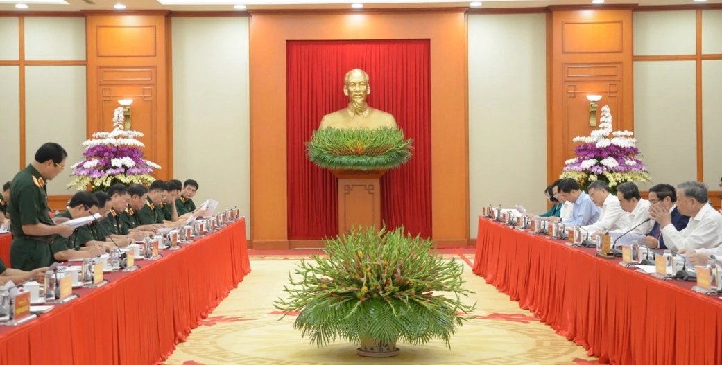 Bo Chinh tri lam viec voi Ban Thuong vu Quan uy Trung uong cho y kien ve chuan bi Dai hoi dai bieu Dang bo Quan doi nhiem ky 2025-2030. Anh: Van Hieu