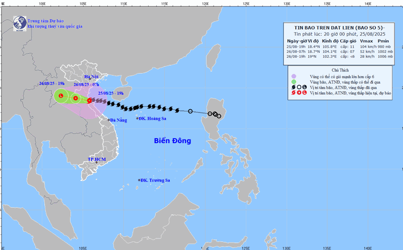 Forecast of the path and affected area of storm No. 5 Kajiki. Photo: NCHMF