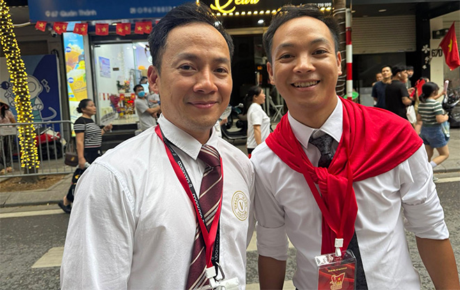 Dinh Tien Dat (trai) va dien vien Thai Duong. Anh: Nhan vat cung cap