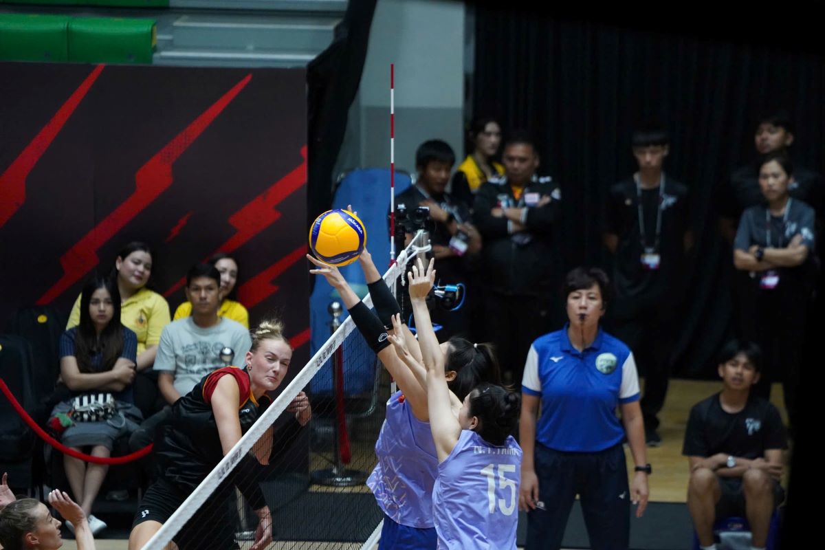 The Vietnamese women's volleyball team had a commendable match against the German volleyball team. Photo: VFV