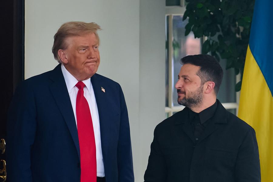 El presidente estadounidense Donald Trump recibe al presidente ucraniano Volodymyr Zelensky en la Casa Blanca el 18 de agosto de 2025. Foto: Xinhua