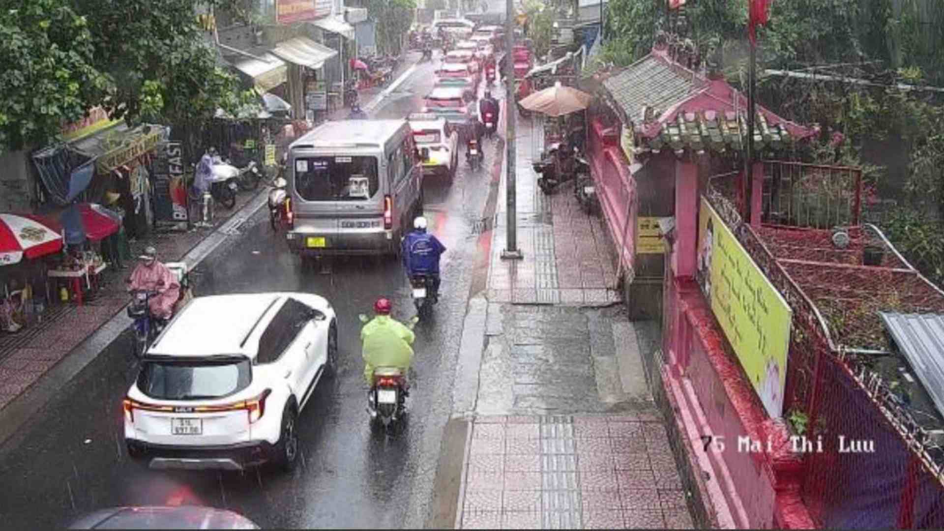 Duong Mai Thi Luu giao thong bi un tac. Anh: UDI MAPS