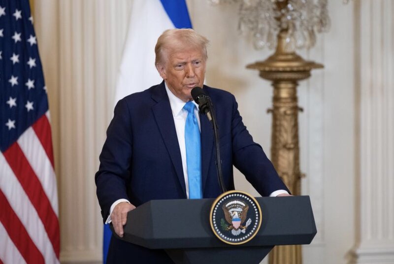 El presidente estadounidense Donald Trump habla en la Casa Blanca el 4 de febrero de 2025. Foto: Xinhua