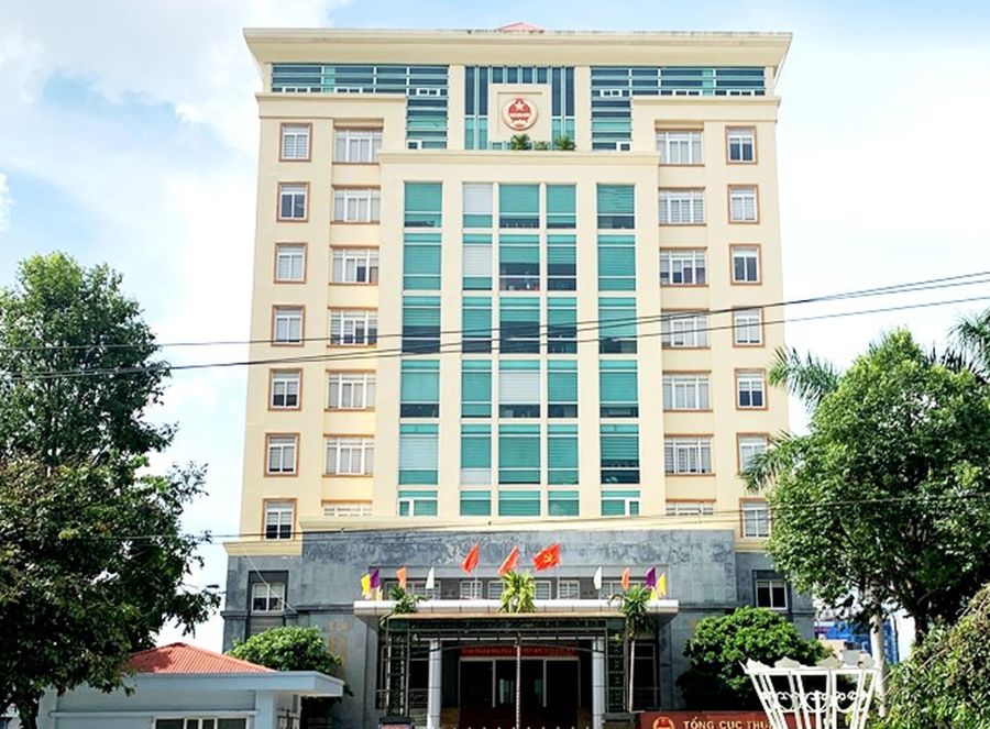 탄호아성 세무국은 많은 세금 체납 기업주에 대해 출국 일시 정지 조치를 적용했습니다. 사진: T.L