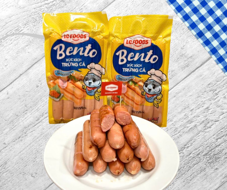 Xuc xich trung ca Bento su dung phi le ca tuoi ket hop voi trung ca chuon, mang lai lua chon moi tu dam trang cho nguoi tieu dung. Anh: LC Foods