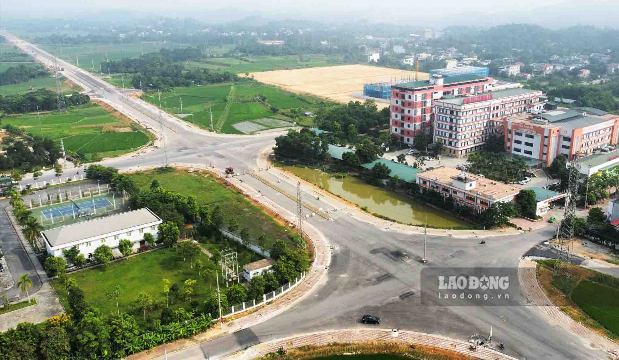 La provincia de Tuyen Quang esta asignando terrenos en proyectos de zonas residenciales y urbanas para construir viviendas sociales. Foto: Nguyen Tung.