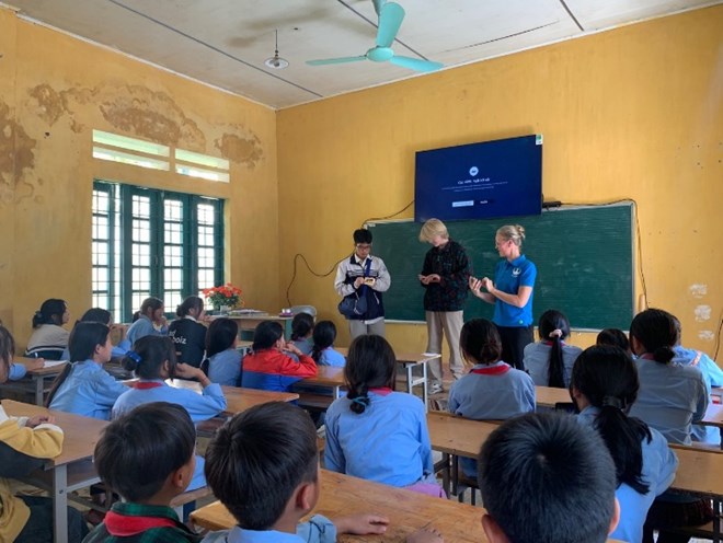 In the new school year, Lao Cai plans to add teachers, mobilize cultural and sports human resources to participate in education. Photo: Dinh Dai