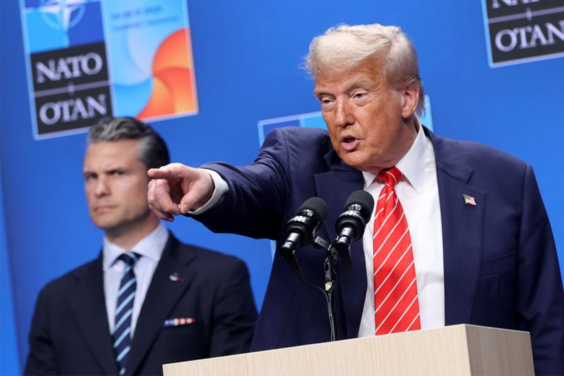 도널드 트럼프 미국 대통령이 6월 25일 하게(네덜란드)에서 열린 NATO 정상회담에서 연설하고 있습니다. 사진: 신화통신