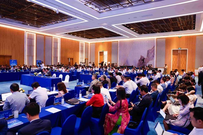 Khánh Hòa tăng tốc thu hút đầu tư, thương mại và du lịch