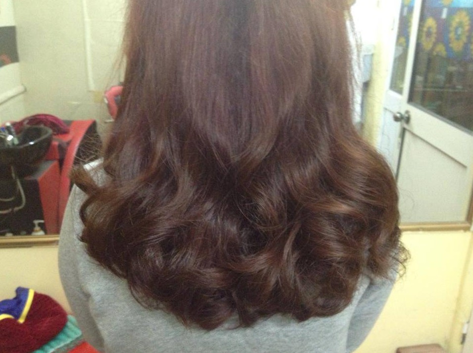 Las mujeres deben elegir peinados bonitos para salir durante las vacaciones del Dia Nacional 2 de septiembre. Foto: Thuy Trang