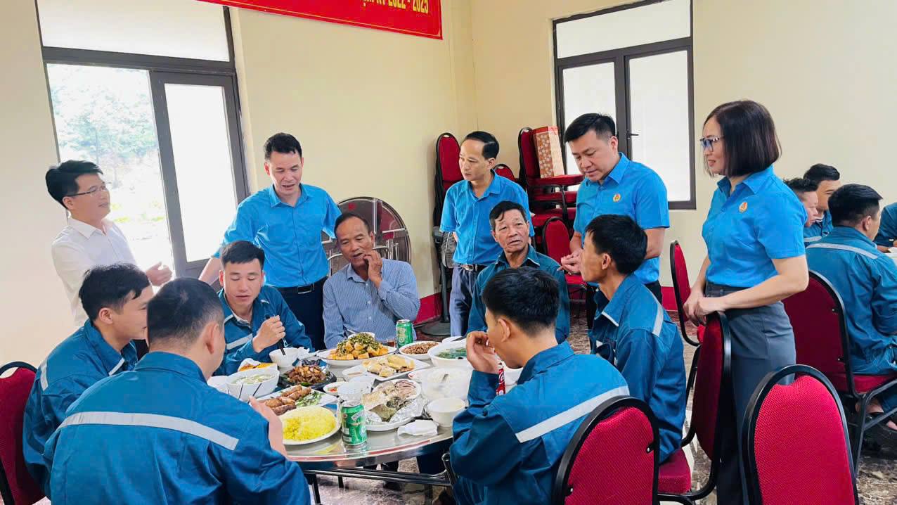 "Union Meal" organized by Southeast Asia Energy Development Joint Stock Company. Photo: Mai Thao