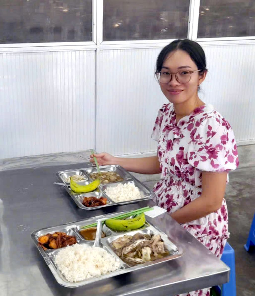 Can canh suat an tai Bua com Cong doan. Anh: Thanh Mai