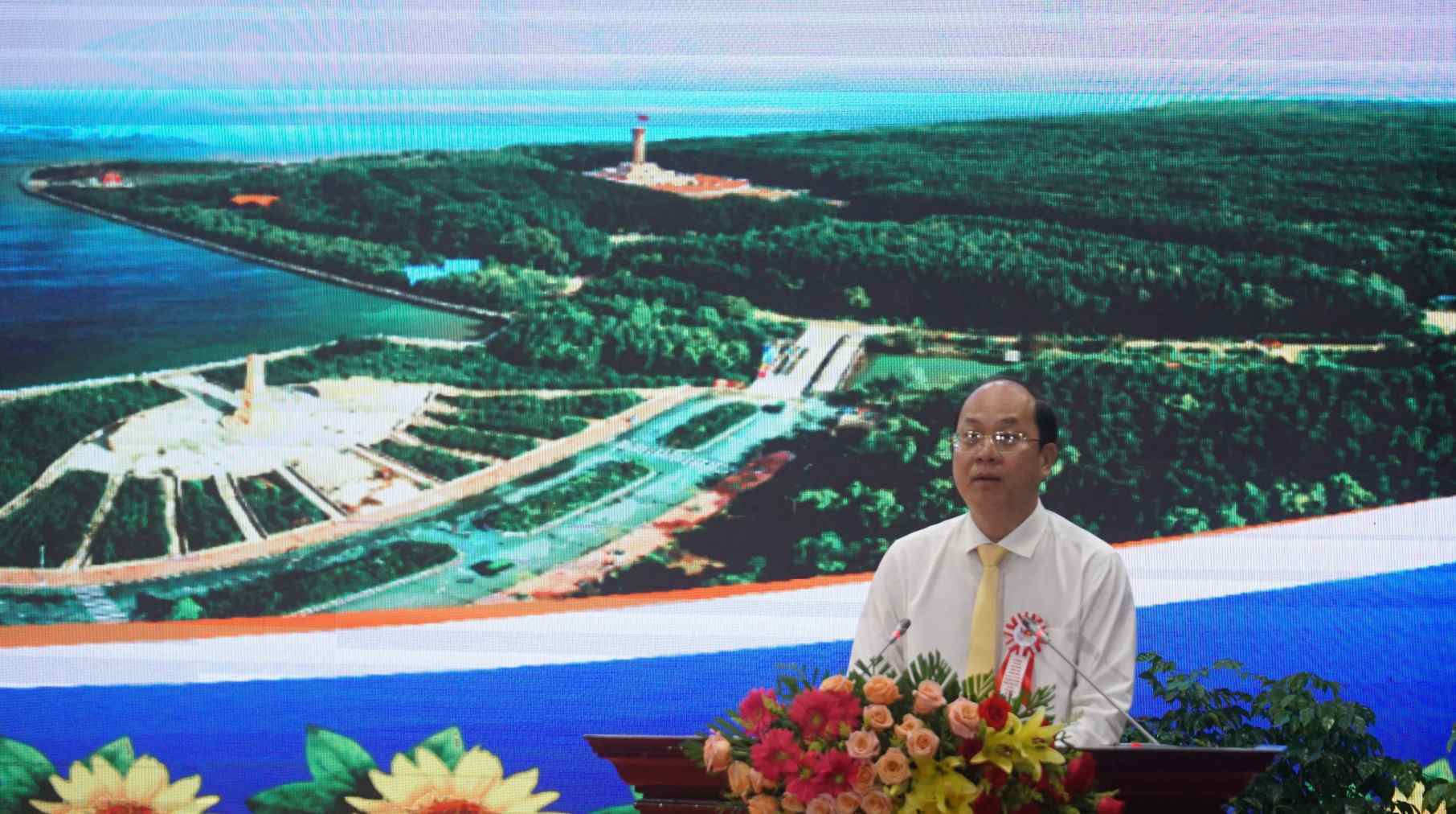 Bi thu Tinh uy Ca Mau Nguyen Ho Hai phat bieu tai buoi le. Anh: Nhat Ho