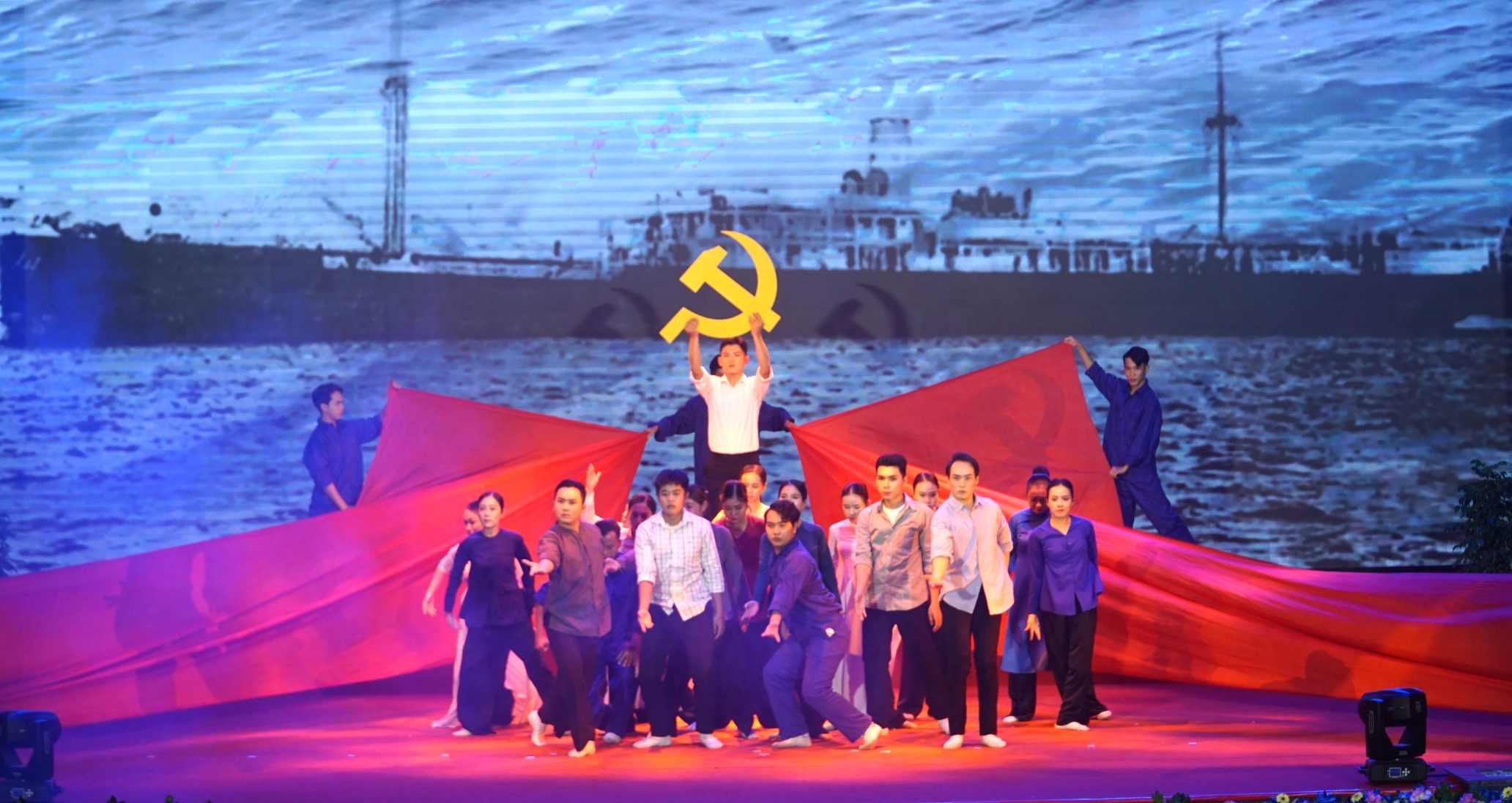 Chuong trinh van nghe tai hien lai mot thoi hao hung cua tinh Ca Mau. Anh: Nhat Ho