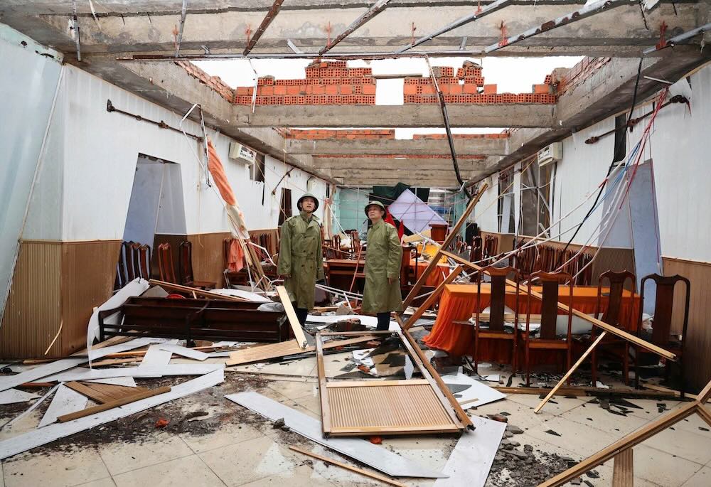 태풍 5호가 하띤(Ha Tinh) 티엔깜(Thien Cam) 보라(Bo Cam) 면 노동조합 호텔을 파괴했습니다. 사진: 하띤(Ha Tinh) 노동조합