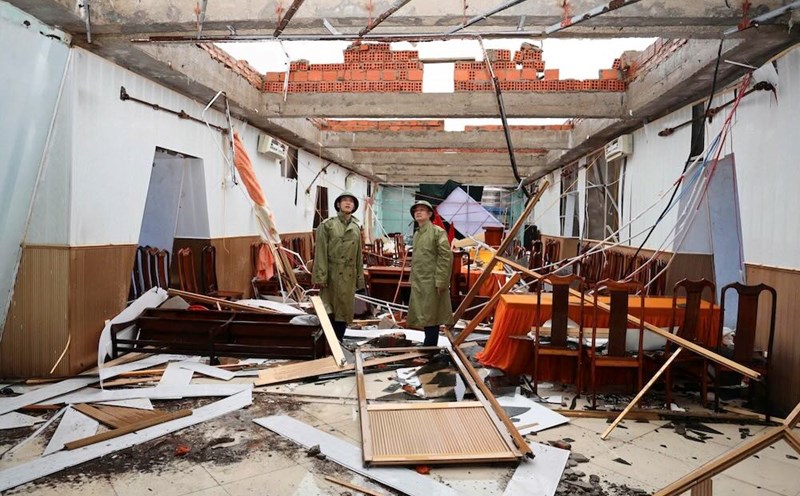 Storm No. 5 destroyed the Trade Union Hotel in Thien Cam Commune, Ha Tinh. Photo: Ha Tinh Trade Union