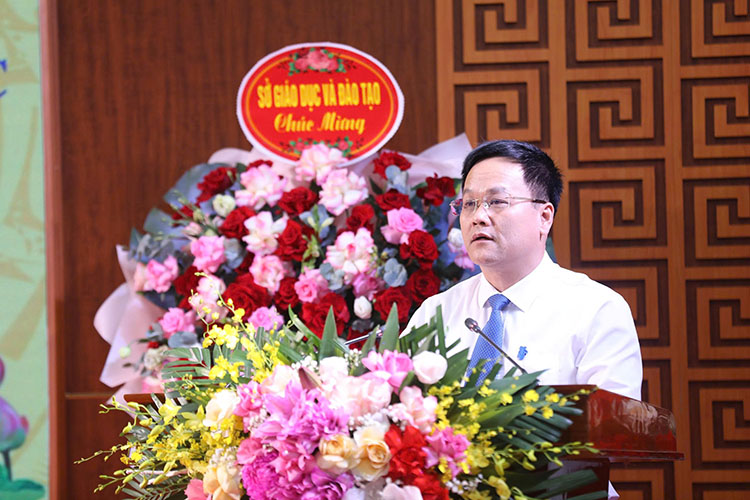 Ong Nguyen Tien Dat - Giam doc So Noi vu tinh Dien Bien on lai truyen thong. Anh: Thanh Binh