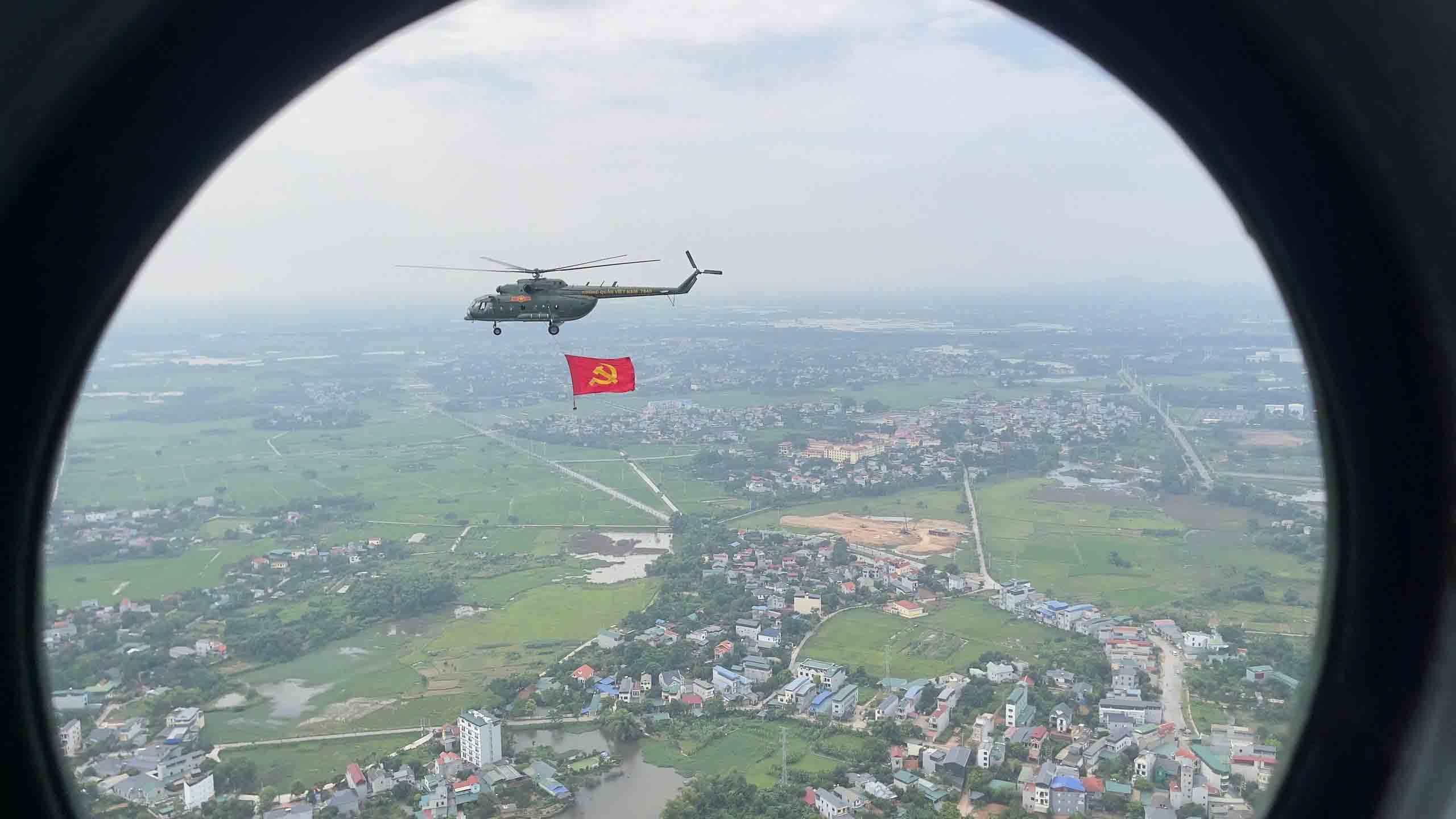 Hay co mat tai dia diem quan sat tu som de khong bo lo nhung khoanh khac an tuong nhat trong man trinh dien may bay tai le dieu binh, dieu hanh A80. Anh: Le Phuong