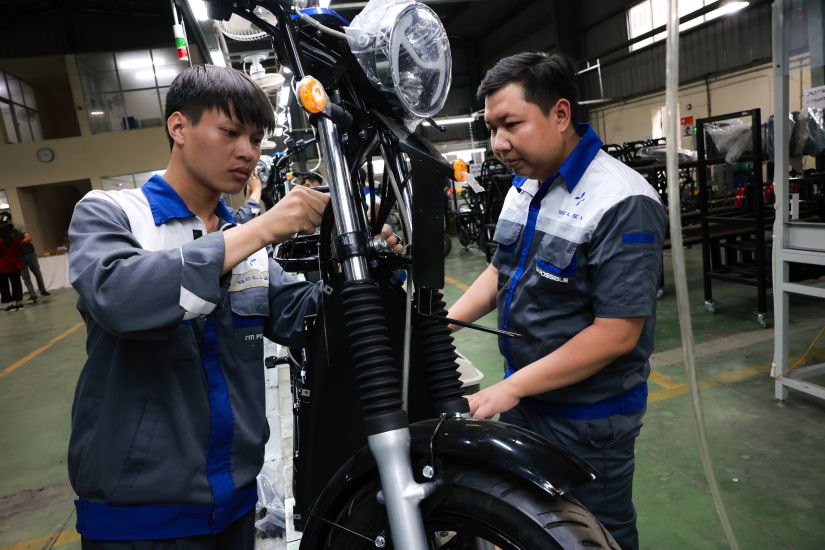 Selon les experts pour mettre en œuvre avec succes la resolution 68 il est necessaire de mettre en œuvre audacieusement des solutions veritablement revolutionnaires dans le developpement de l'economie privee. Photo : Hai Nguyen