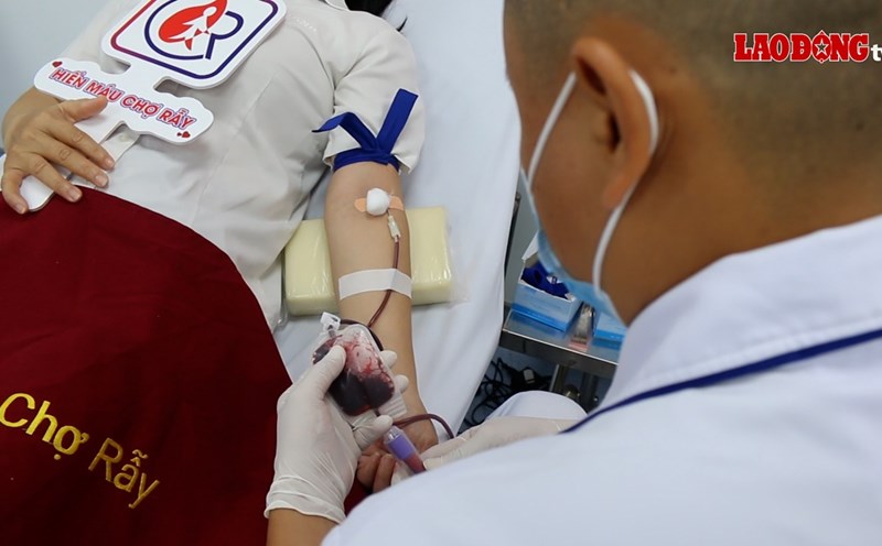 Ho Chi Minh City residents donate blood to save lives. Photo: Nguyen Ly