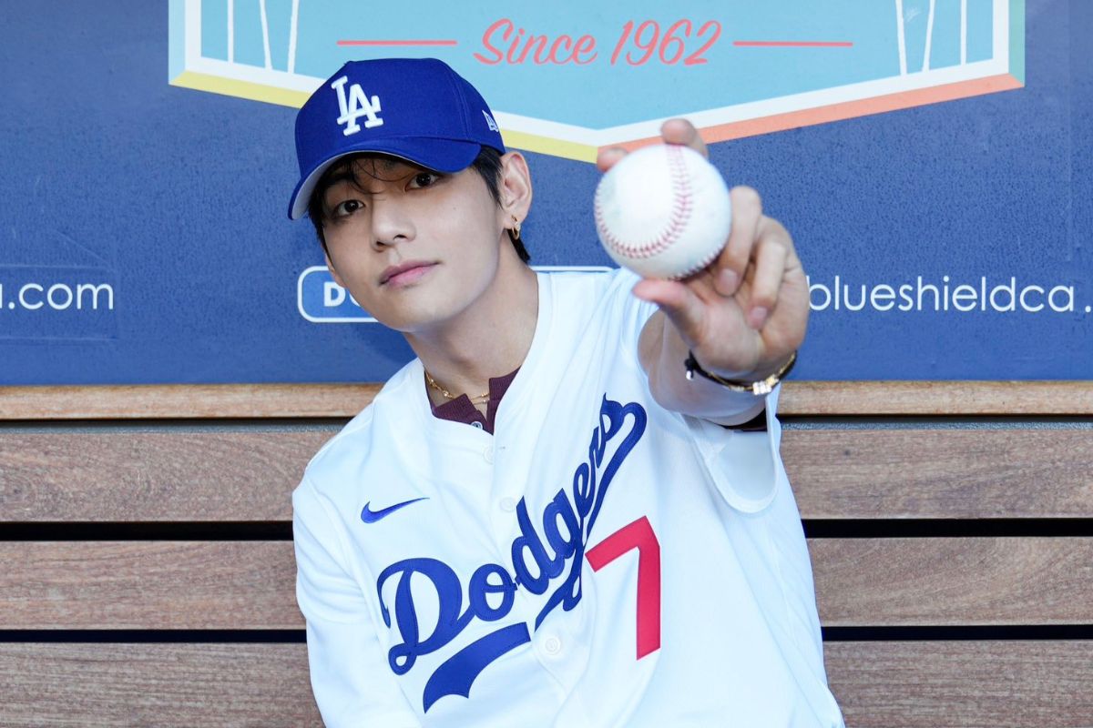 V (BTS) caused a storm when he made the opening pitch. Photo: BigHit Music/MLB