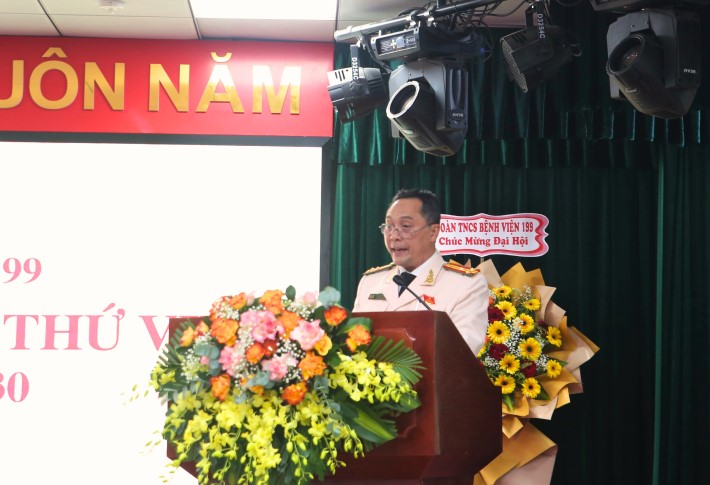 Thuong ta Tran Quang Phap, Pho Bi thu Dang uy, Pho Giam doc phu trach Benh vien tran trong tiep thu nhung chi dao quy bau tu Thu truong Dang Hong Duc va bay to su quyet tam cua tap the Dang bo Benh vien 199 se hoan thanh thanh xuat sac cac nhiem vu ma Bo Cong an va Nha nuoc giao pho. Anh: Song Han