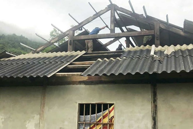 52 nhà dân tại Thái Nguyên tốc mái sau bão số 5