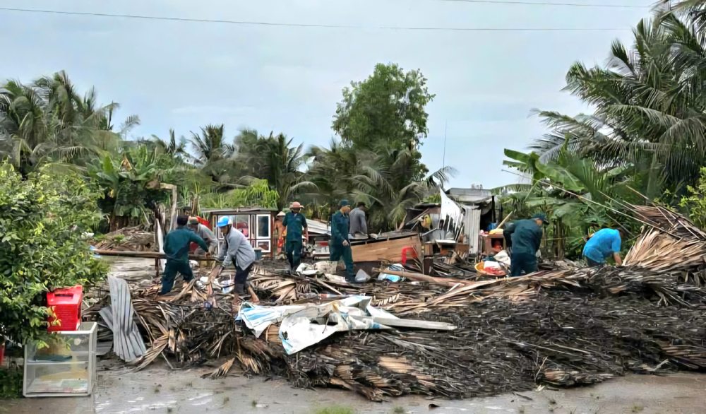 Thunderstorms collapsed a house in Vinh Binh commune. Photo: Provided by the locality