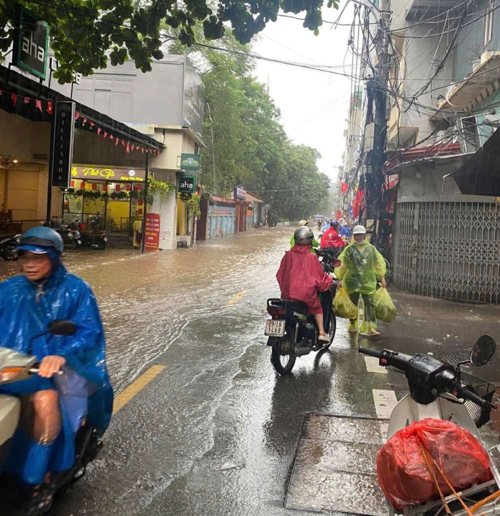 Doan duong it ngap lut nhat anh Tu di trong sang 26.8. Anh: Nguyen Ngoc Tu