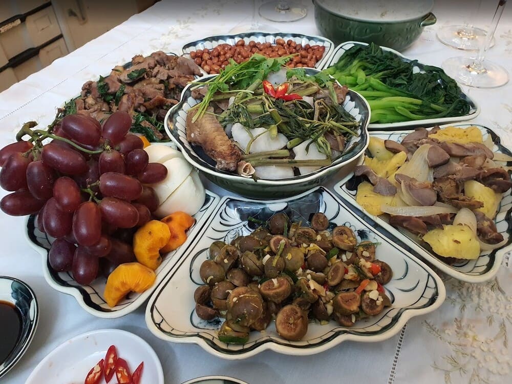 가족 식사는 가족 구성원 간의 유대감을 강화하는 시간이 될 것입니다. 사진: 뚜언닷