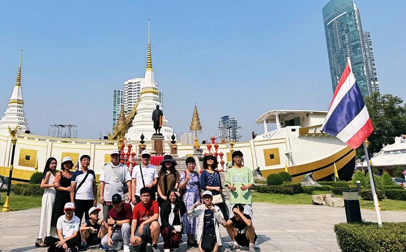 Vietnamese tourist group travels to Thailand in early 2025. Photo: Flamingo Redtours