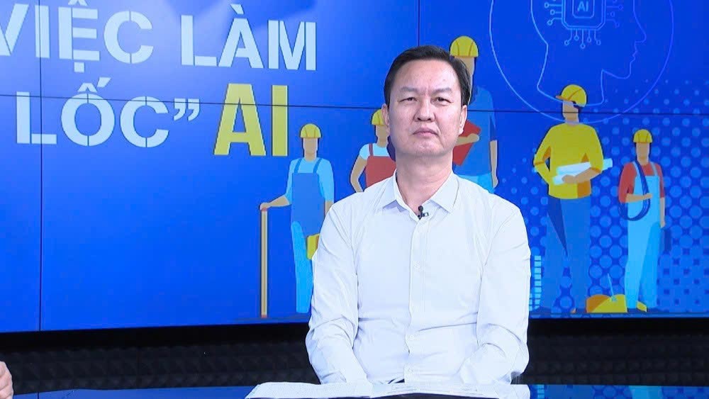 Ong Vu Quang Thanh - Pho Giam doc Trung tam Dich vu viec lam Ha Noi. Anh: Tat Thao