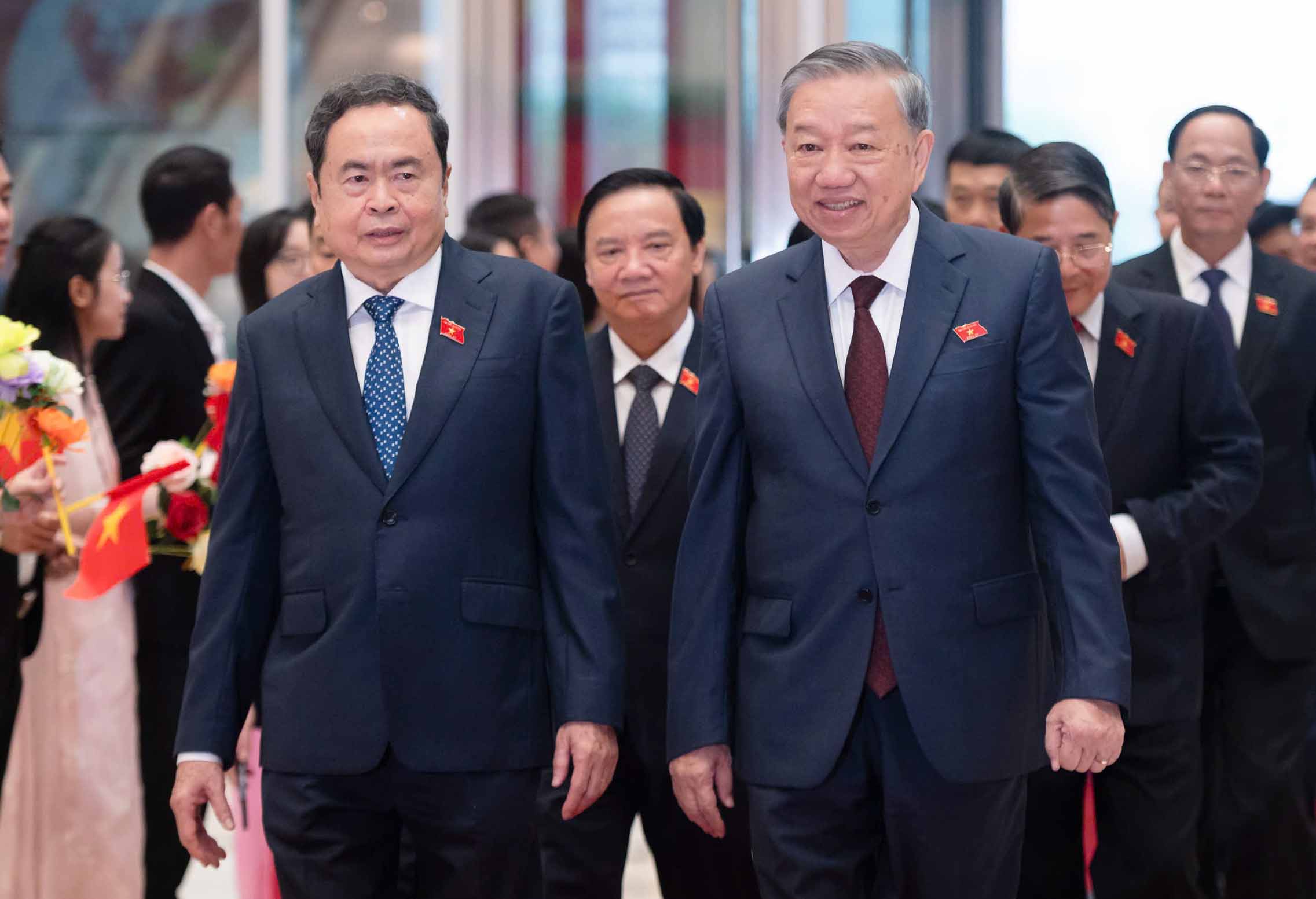  Tong Bi thu To Lam va Chu tich Quoc hoi Tran Thanh Man cung lanh dao, nguyen lanh dao Dang, Nha nuoc, Mat tran To quoc Viet Nam cung cac dai bieu du cuoc gap mat. Anh: Pham Thang. 