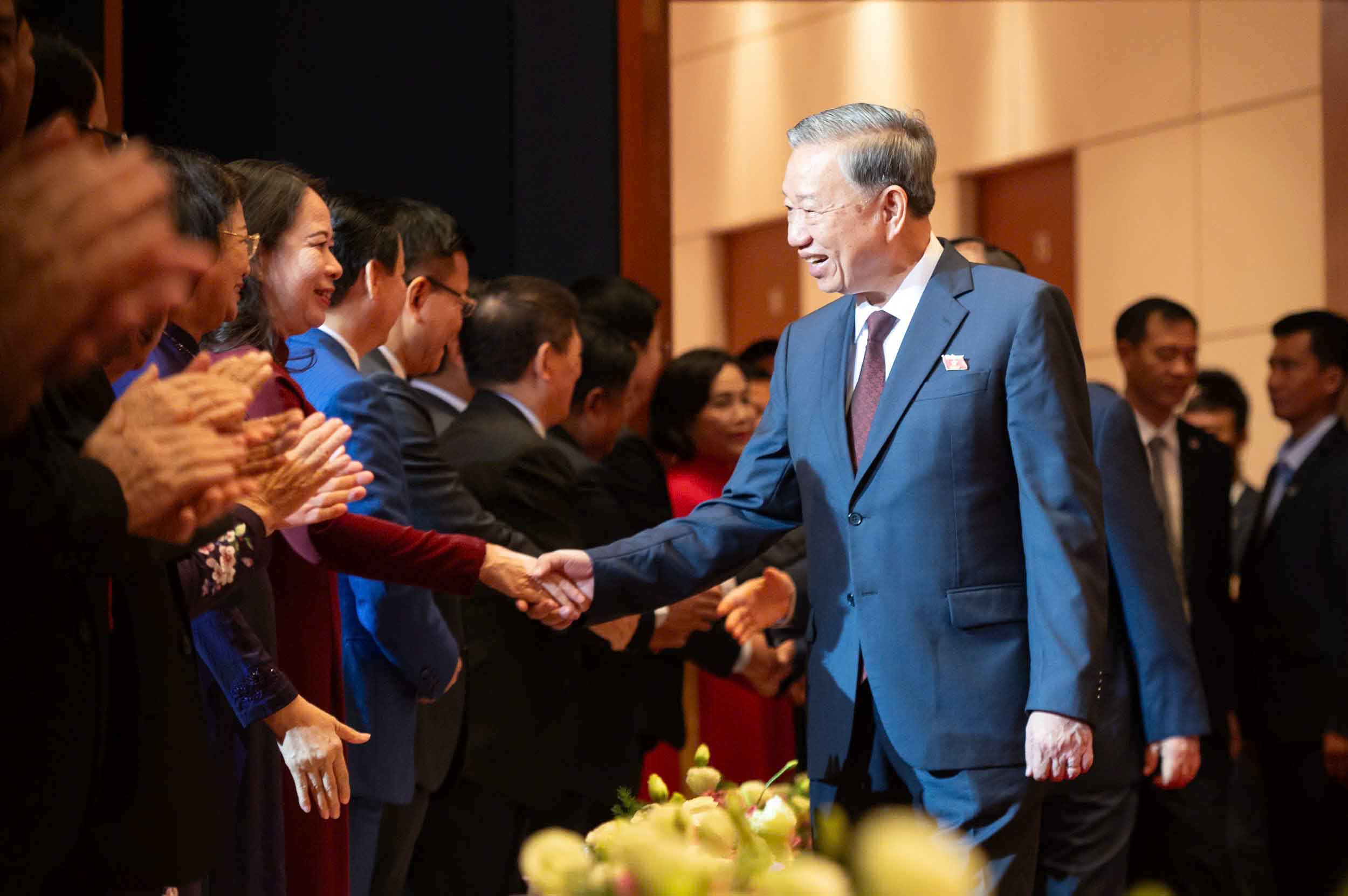 General Secretary To Lam met with nearly 2,000 National Assembly deputies from different periods. Photo: Pham Thang